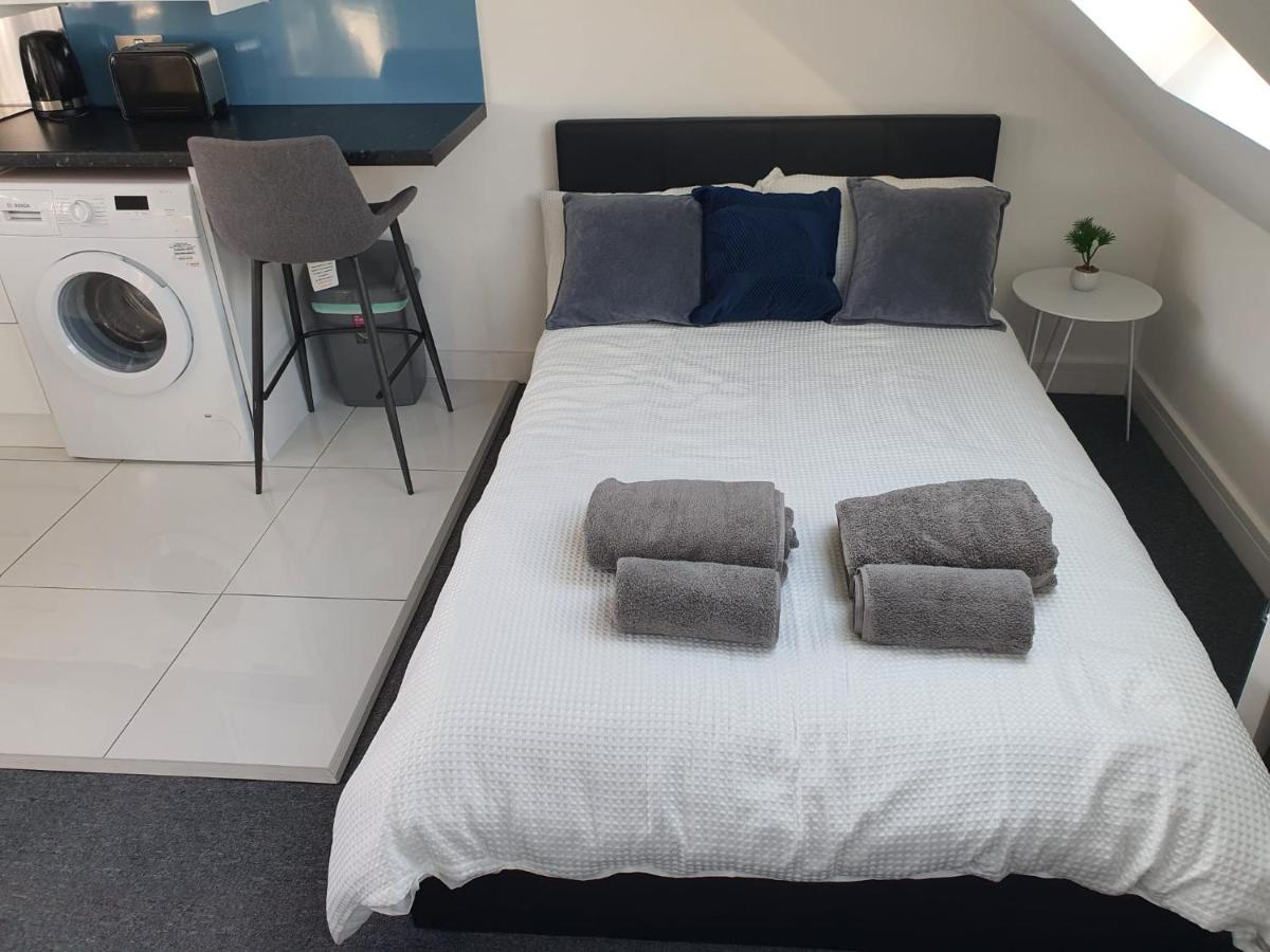 New Self Contained Flat,In Hayes, Free Parking Hotel Northolt  Exterior photo
